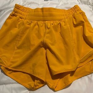 Lululemon Clementine shorts size 6 tall